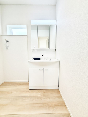 ʑEʏ 邢ʏ͖̎yłႢł