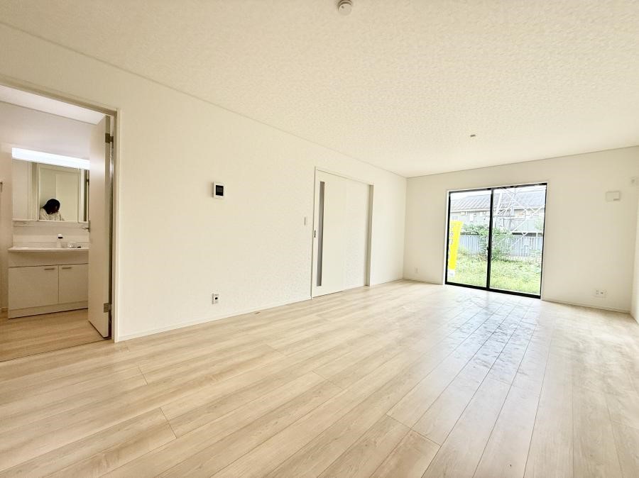 rO 났ƏΊ炪W܂AS܂郊rO