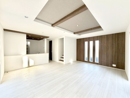 ���r���O ���������났�ƏΊ炪�W�܂�A�S���܂郊�r���O