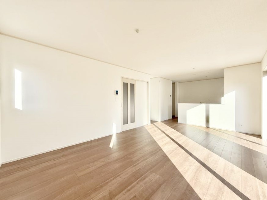 ���r���O ���������R�Ɖ�b�����܂��A�S�n�悢�ЂƂƂ�