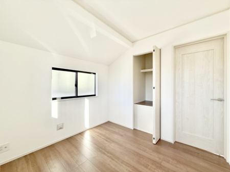 �q������ �������v���C�x�[�g��ԂƂ��ĐÂ��ŗ�������������񋟂��Ă���܂�