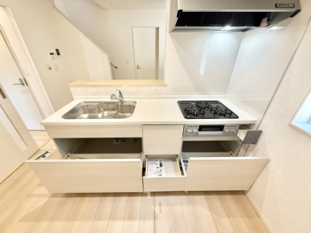 �L�b�`�� �������Ƒ����J��[�߂�A������̂���L�b�`��