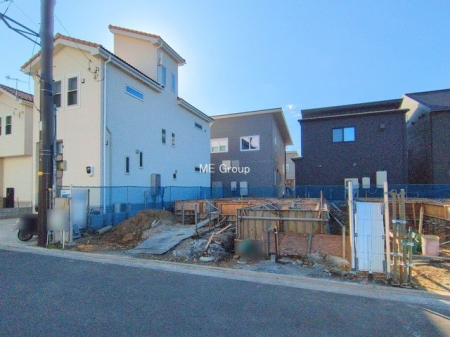 nOώʐ^ OρV炵n܂ꏊŁAƑJ[߂