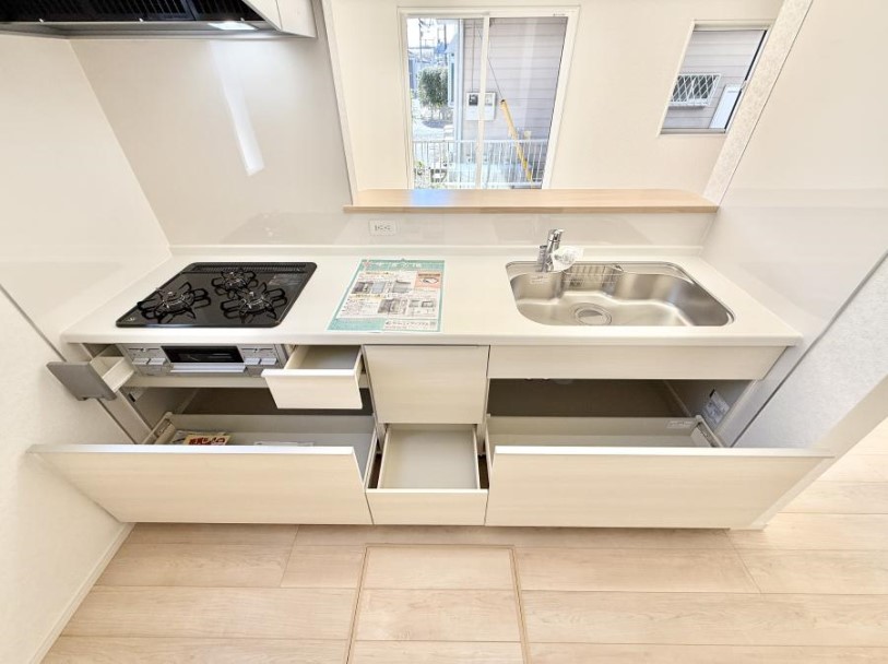 �L�b�`�� �������Ƒ����J��[�߂�A������̂���L�b�`��