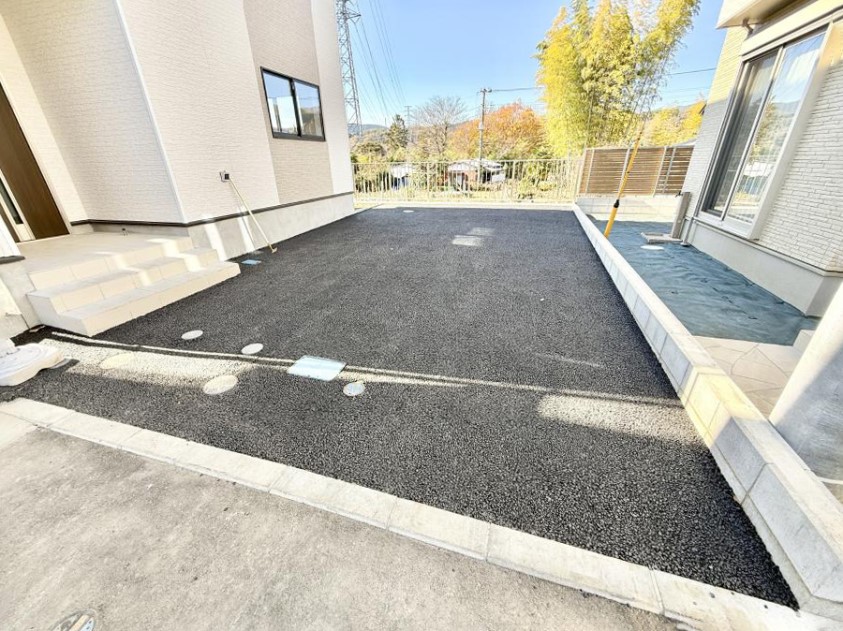  �O�ρ��J�[�X�y�[�X�L