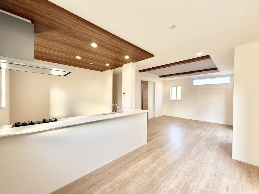 ���r���O ���������R�Ɖ�b�����܂��A�S�n�悢�ЂƂƂ�