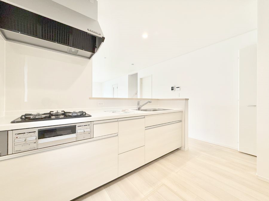 �L�b�`�� �������Ƒ����J��[�߂�A������̂���L�b�`��