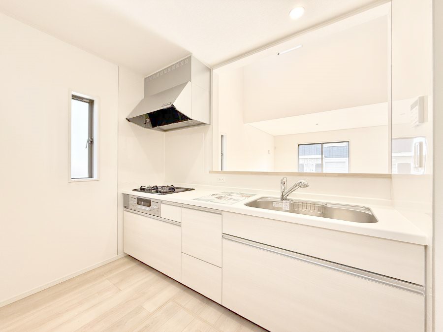 �L�b�`�� ���������y���݂ƐH�ׂ�K����͂���L�b�`��