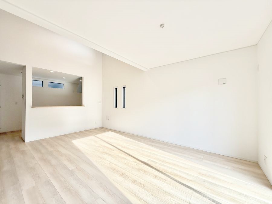 ���r���O ���������S�n�̂����A���z�̃��r���O