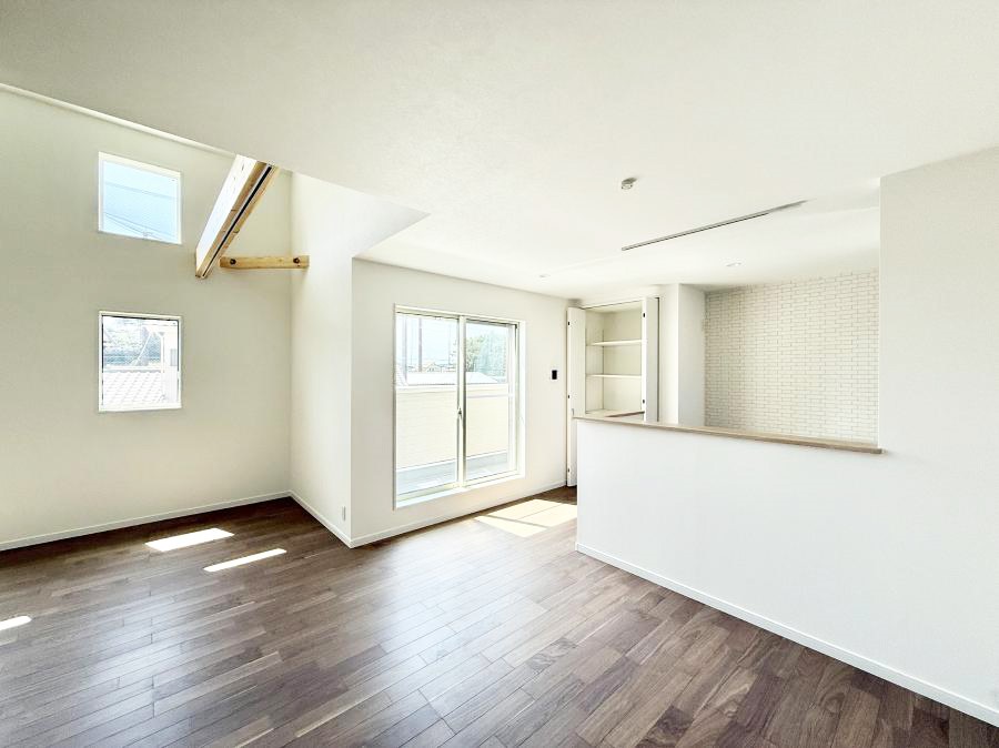 rO 났ƏΊ炪W܂AS܂郊rO