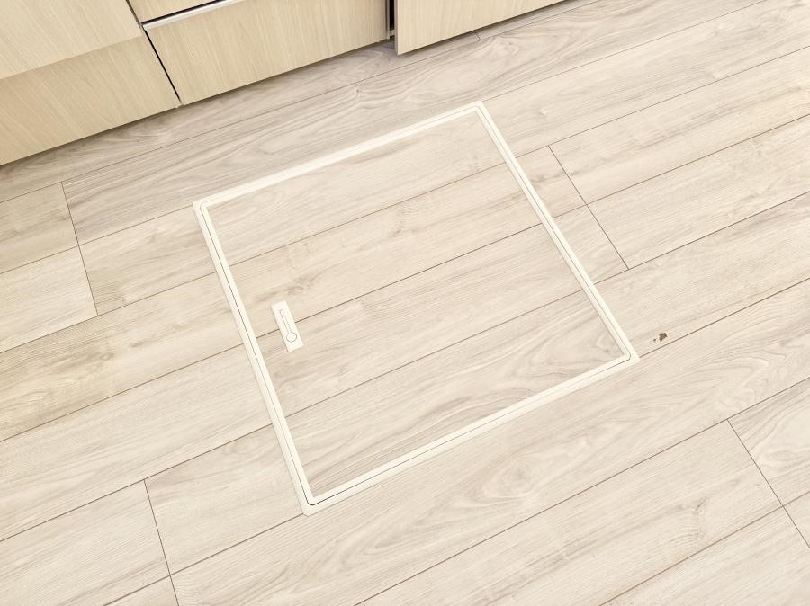 ̑ ݔBꂽ[Xy[XŉƑŜXbL