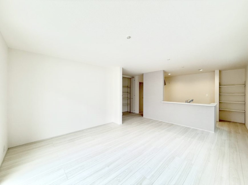 ���r���O ���������났�ƏΊ炪�W�܂�A�S���܂郊�r���O