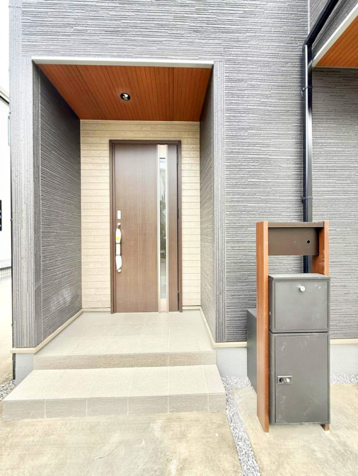 ���� �O�ρ� �V���v���Ŕ������A�Z�܂��̑���ۂ��ʂ錺�ւł�