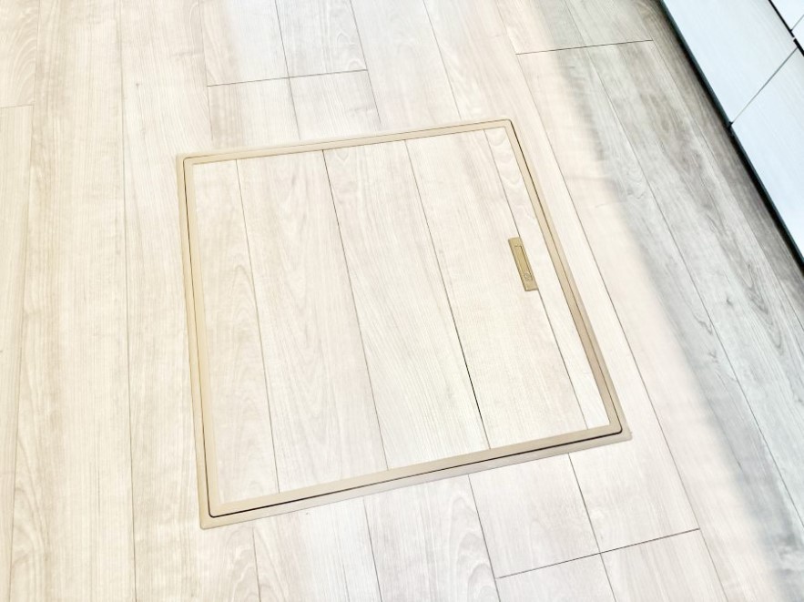 ̑ ݔBꂽ[Xy[XŉƑŜXbL