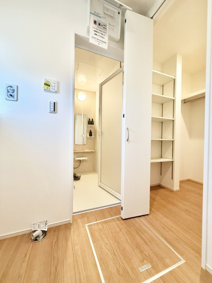 ���[ ����