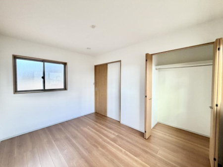 �q������ �������v���C�x�[�g��ԂƂ��ĐÂ��ŗ�������������񋟂��Ă���܂�