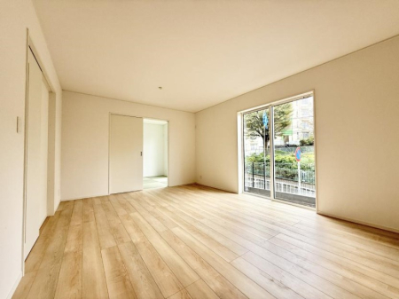 ���r���O ���������R�Ɖ�b�����܂��A�S�n�悢�ЂƂƂ�