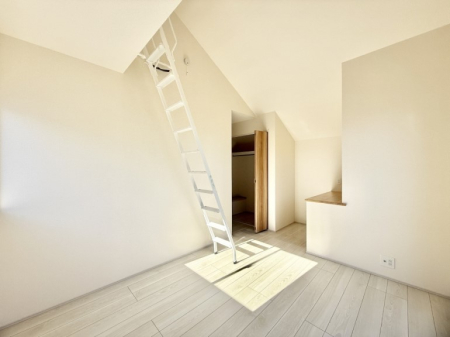 �Q�� ���������̔z�u��ʋC���̗ǂ��݌v�ŕ����̋�C�������炸�A��ɐV�N�ȋ�C������܂�