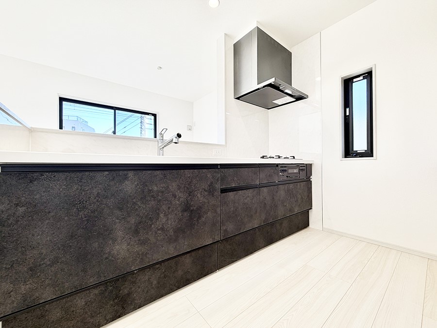 �L�b�`�� �������V���v���Ŕ������S�n�悢���Ԃ𐶂ރL�b�`�����