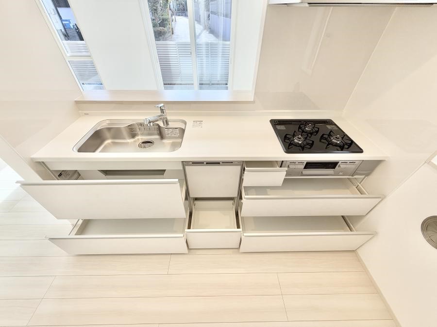 �L�b�`�� �������Ƒ����J��[�߂�A������̂���L�b�`��