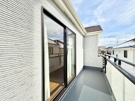 �o���R�j�[ ������ �G�߂̈ڂ낢����������J���I�ȋ�Ԃł�