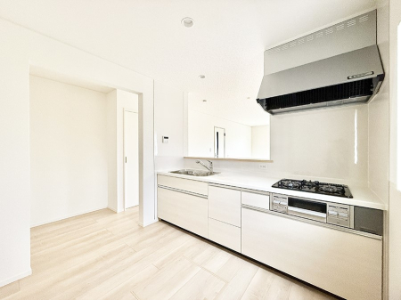 �L�b�`�� �����������������Ԃ����܂��A�Ί炠�ӂ��L�b�`��