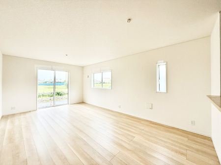 ���r���O ���������났�ƏΊ炪�W�܂�A�S���܂郊�r���O