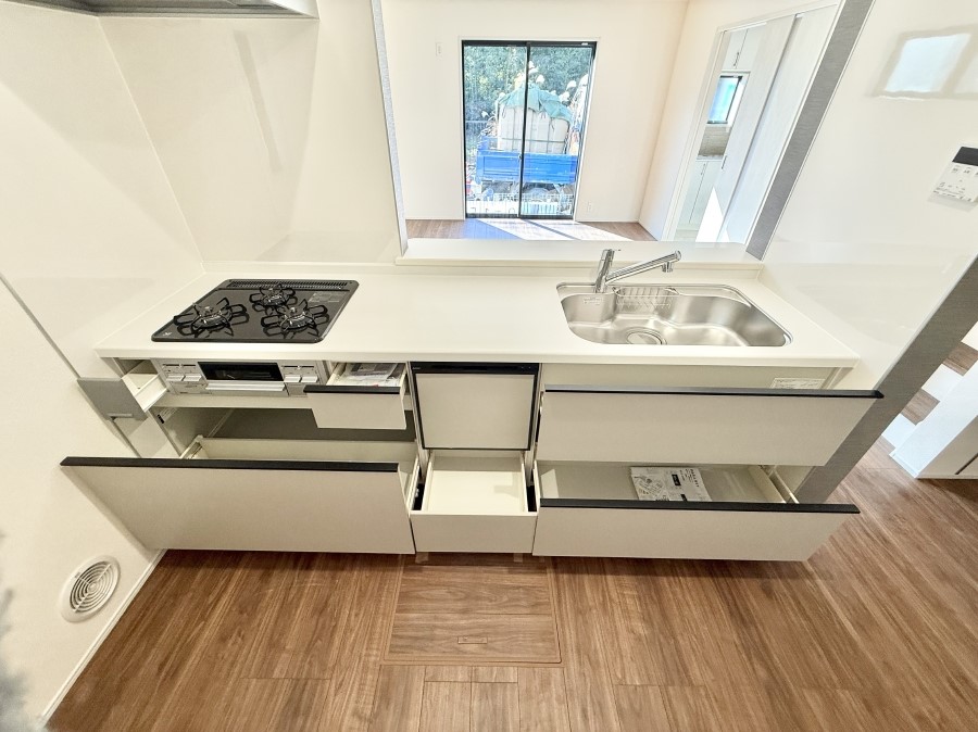 �L�b�`�� �������Ƒ����J��[�߂�A������̂���L�b�`��