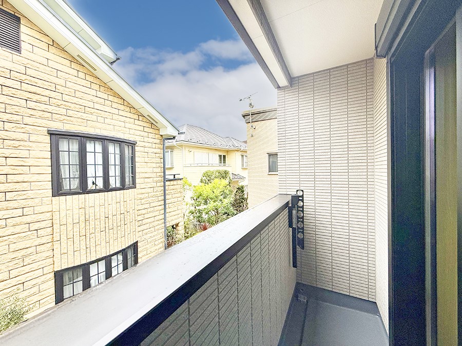 �o���R�j�[ ������ ���R��g�߂Ɋ�����A�J���I�ȃo���R�j�[