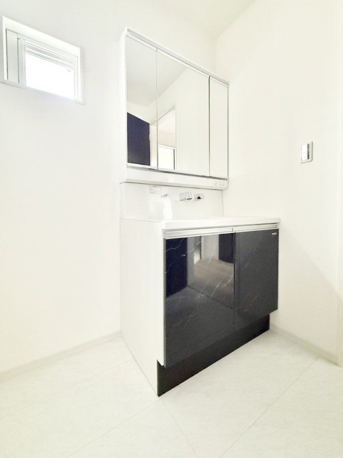 ʑEʏ 邢ʏ͖̎yłႢł