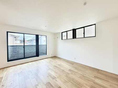 ���r���O ���������났�ƏΊ炪�W�܂�A�S���܂郊�r���O