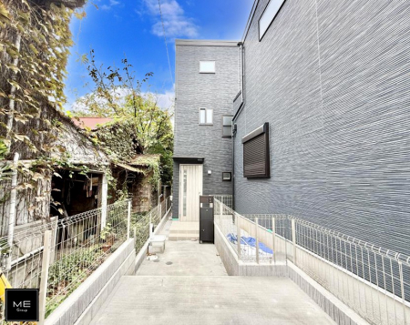 nOώʐ^ OρV炵n܂ꏊŁAƑJ[߂