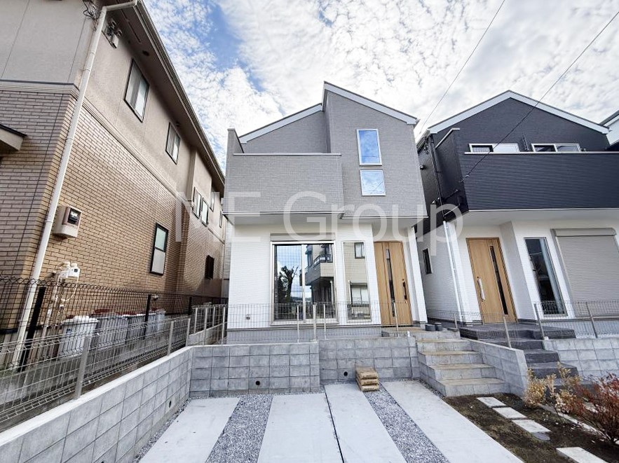 nOώʐ^ OρV炵n܂ꏊŁAƑJ[߂