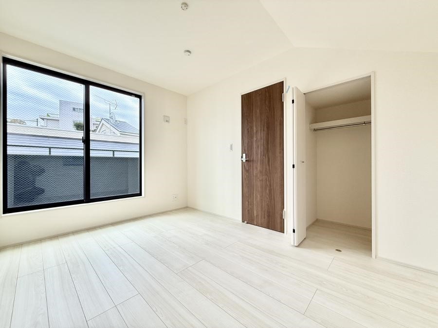 �q������ �������v���C�x�[�g��ԂƂ��ĐÂ��ŗ�������������񋟂��Ă���܂�