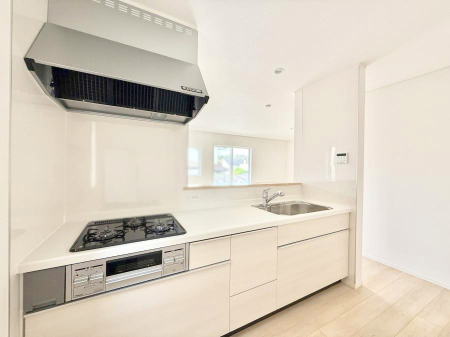 �L�b�`�� �����������������Ԃ����܂��A�Ί炠�ӂ��L�b�`��