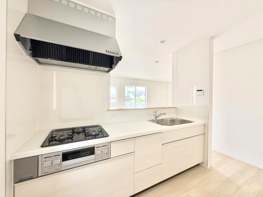 �L�b�`�� �����������������Ԃ����܂��A�Ί炠�ӂ��L�b�`��