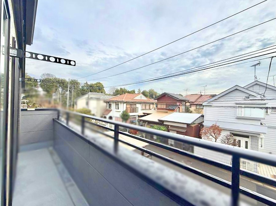 �o���R�j�[ ������ �G�߂̈ڂ낢����������J���I�ȋ�Ԃł�