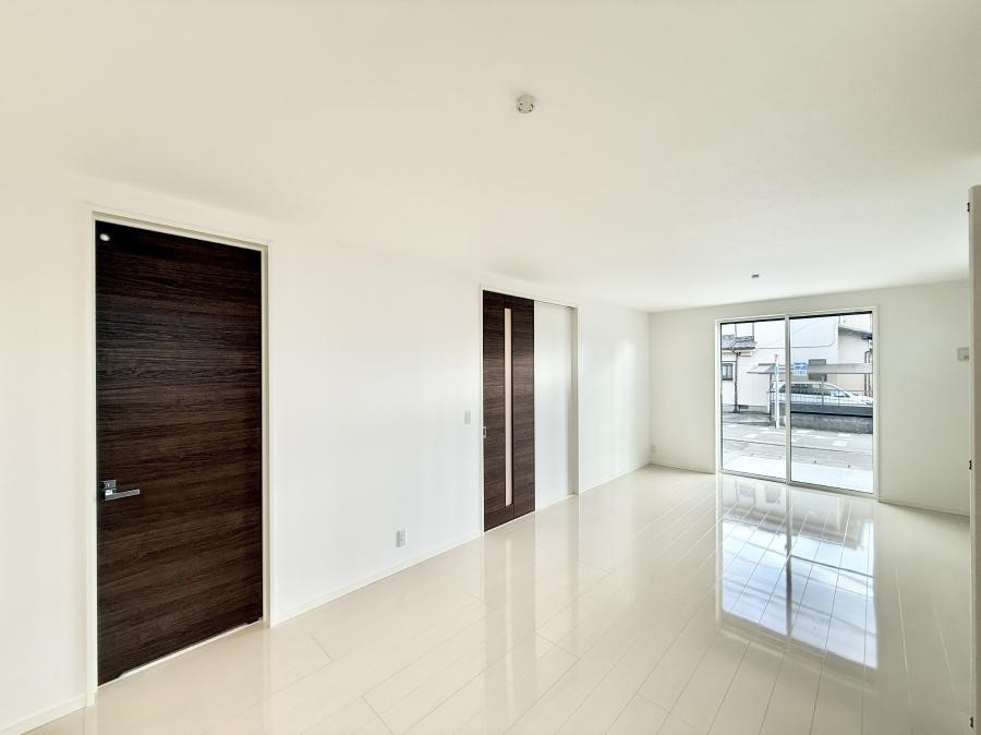 ���r���O ���������R�Ɖ�b�����܂��A�S�n�悢�ЂƂƂ�