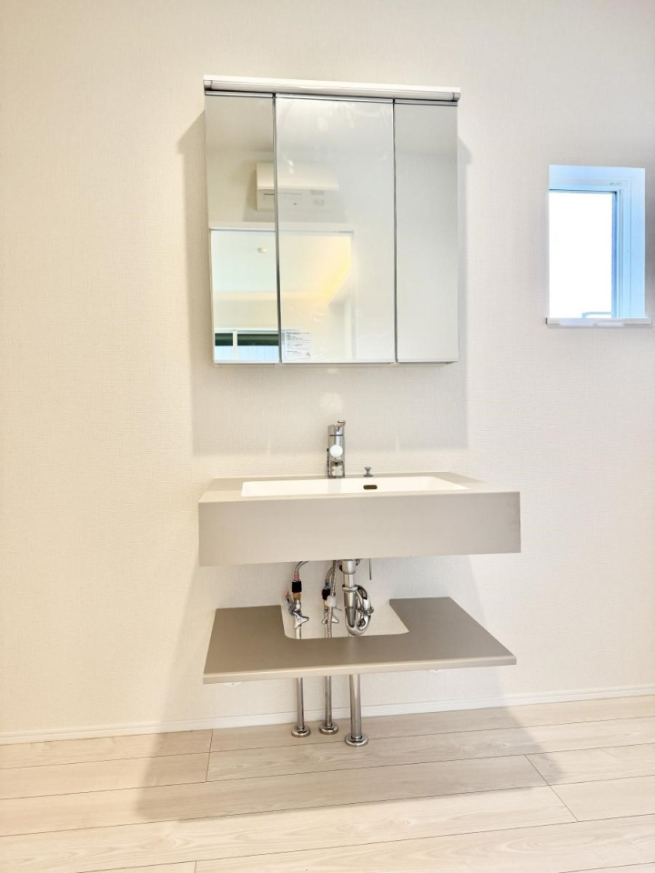 ʑEʏ 邢ʏ͖̎yłႢł