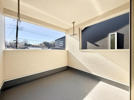 �o���R�j�[ ������ ���R��g�߂Ɋ�����A�J���I�ȃo���R�j�[