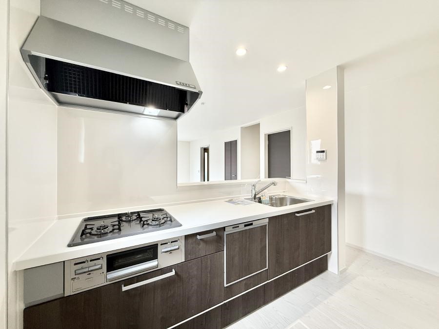 �L�b�`�� �������Ƒ����J��[�߂�A������̂���L�b�`��