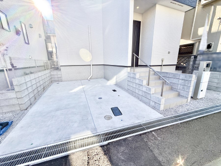  �O�ρ��J�[�X�y�[�X�L