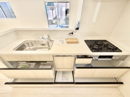 �L�b�`�� �������Ƒ����J��[�߂�A������̂���L�b�`��