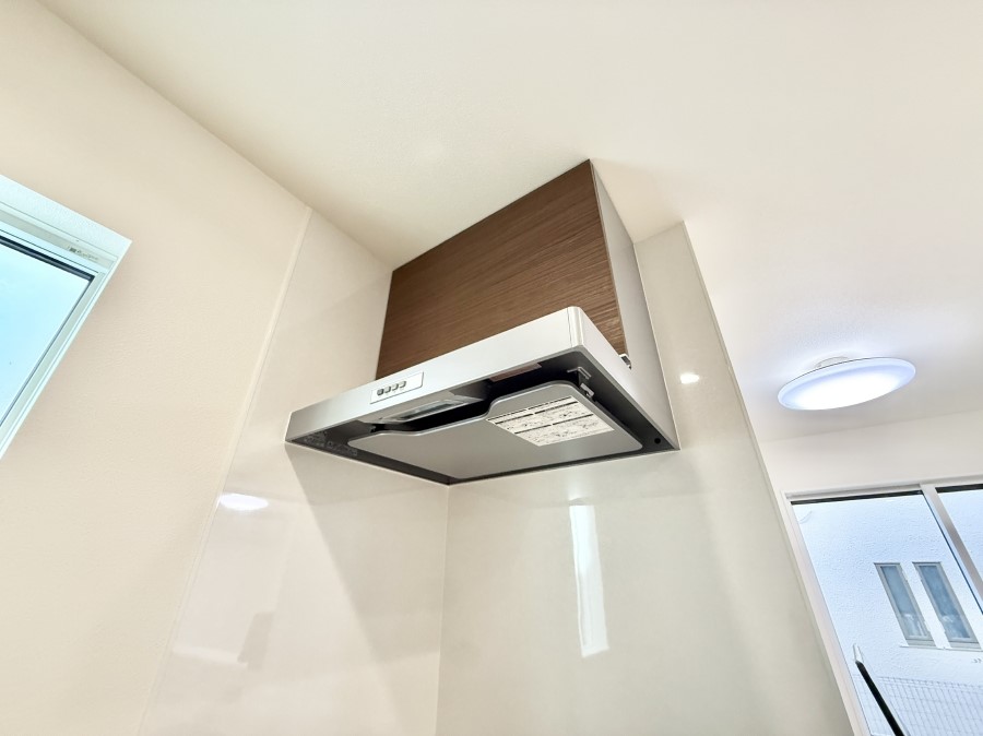 ���̑����� �ݔ����������̏��C����������C��ɗU������A�����I�ɔr�����ł��܂��B