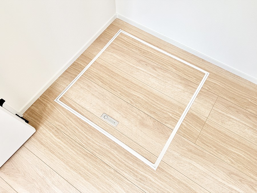 ̑ ݔBꂽ[Xy[XŉƑŜXbL