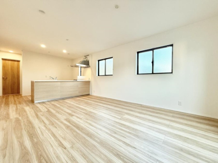 rO 났ƏΊ炪W܂AS܂郊rO