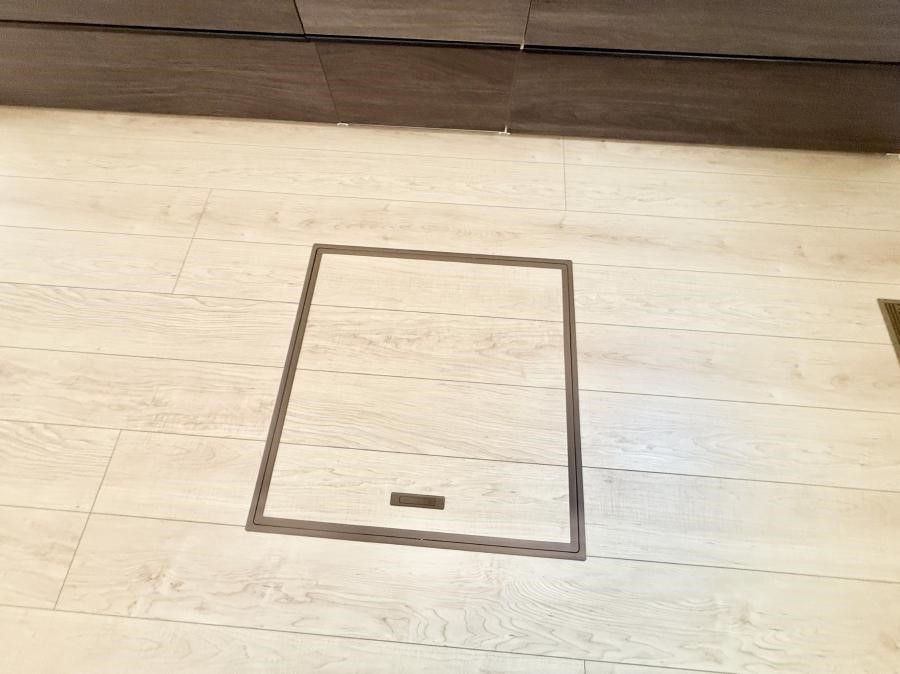 ���̑����� �ݔ����B�ꂽ���[�X�y�[�X�ŉƑS�̂��X�b�L��