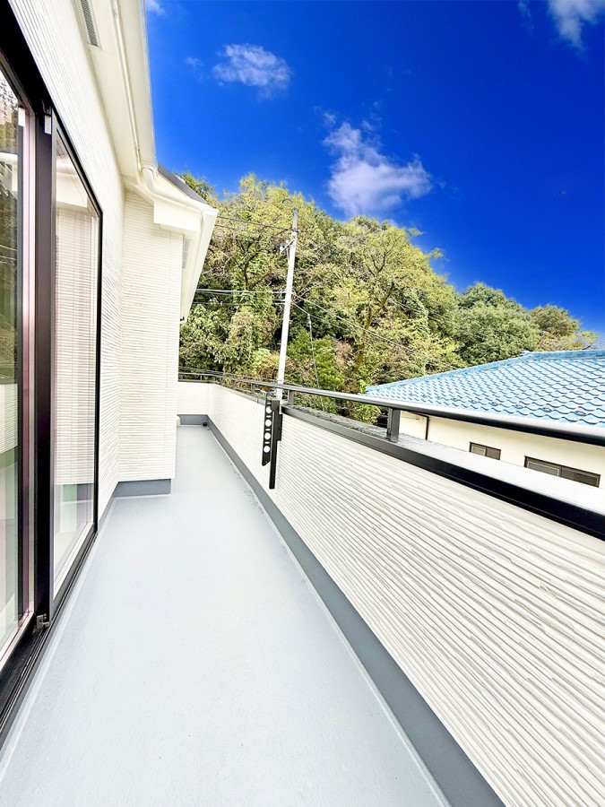 �o���R�j�[ ������ �G�߂̈ڂ낢����������J���I�ȋ�Ԃł�