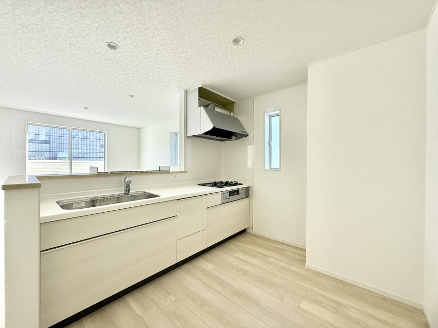 Lb` ƑƂȂAR~jP[V̏