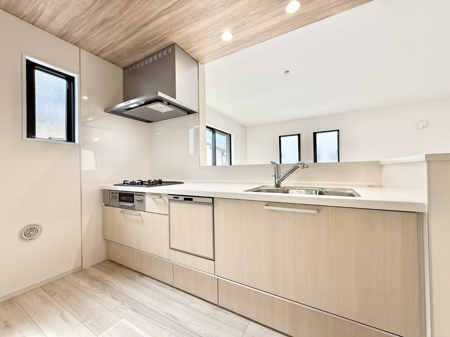 �L�b�`�� ���������y���݂ƐH�ׂ�K����͂���L�b�`��